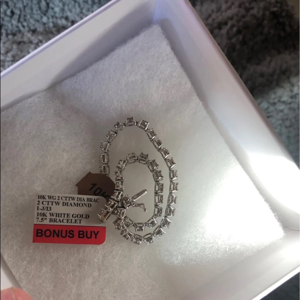 NWT White Gold and Diamond Bracelet - Picture 5 of 6